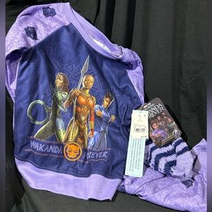 NWT Black Panther Wakanda Forever 3-piece Girls Pajama set w/slippers.